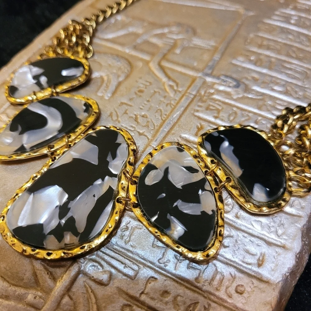 Vintage Estate Esmeray Black & White Shell Gold Statement Necklace